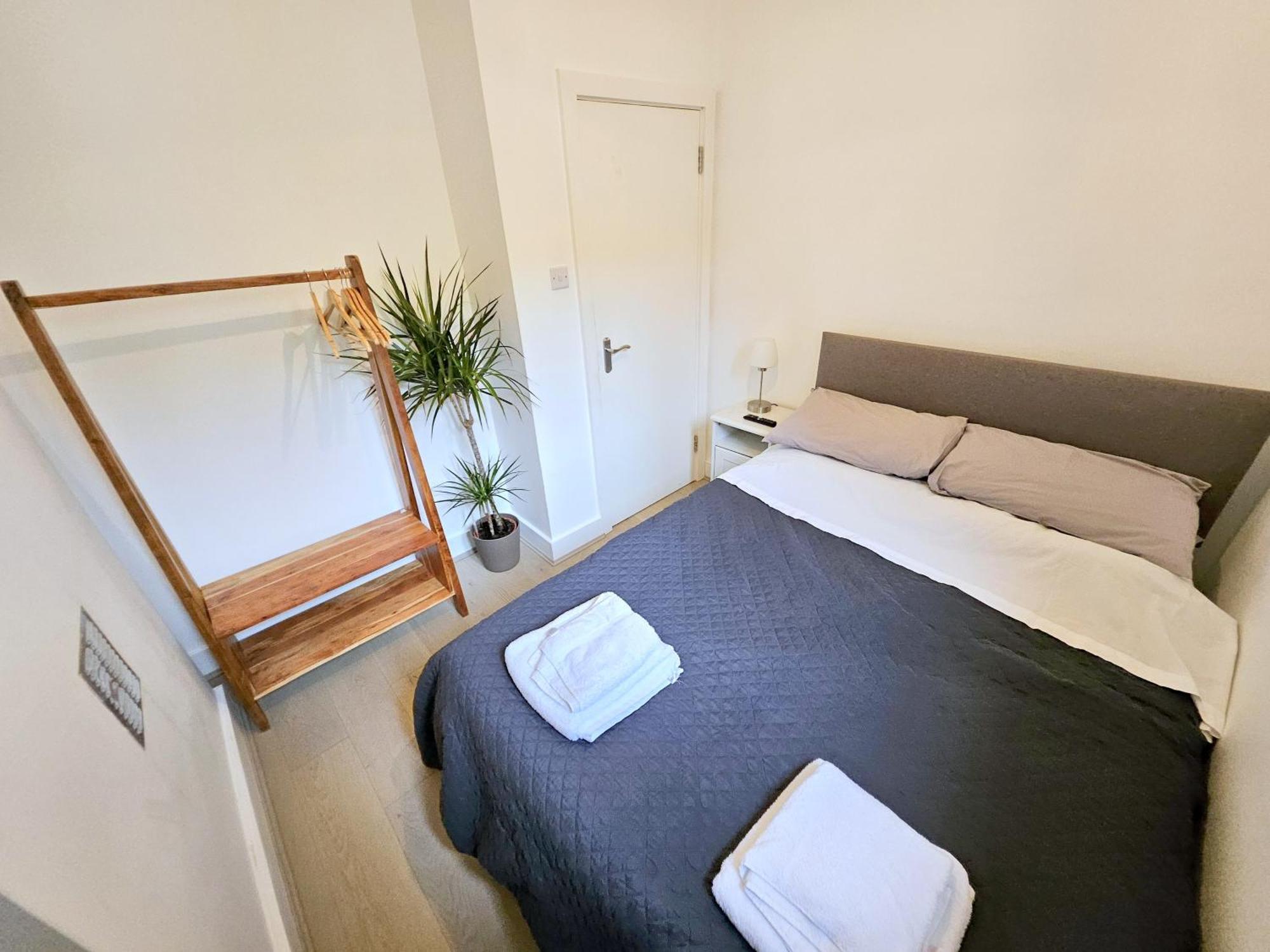 Two Bedroom Flat With Private Patio In Battersea Londres Exterior foto